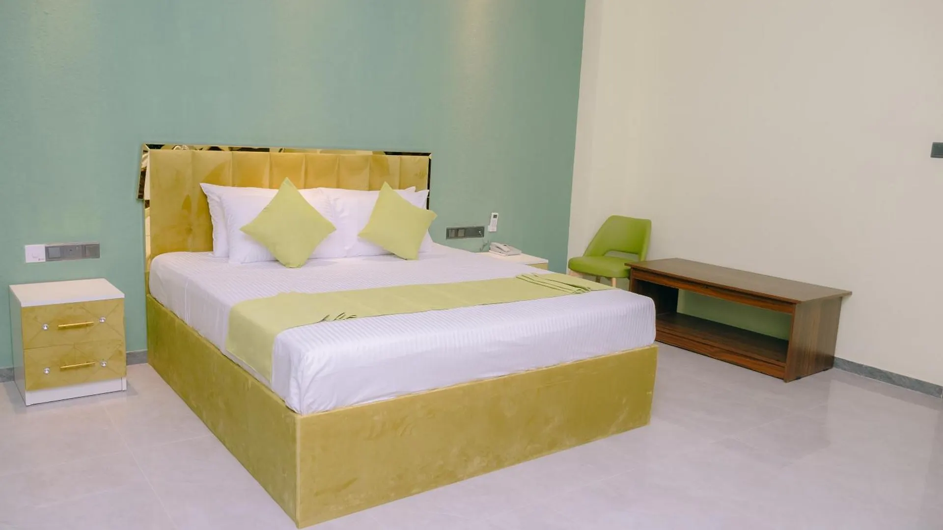 Ranowell Hotel نيجومبو