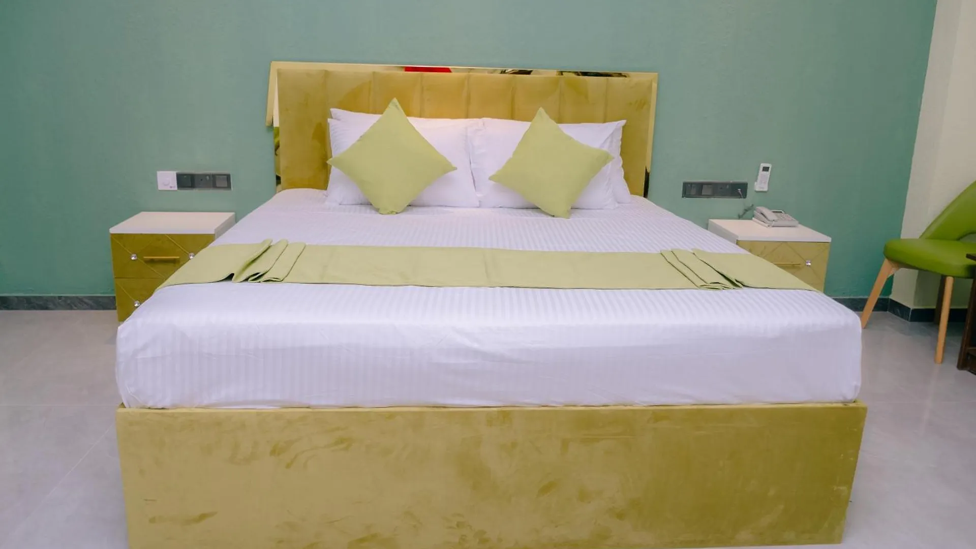 Ranowell Hotel نيجومبو