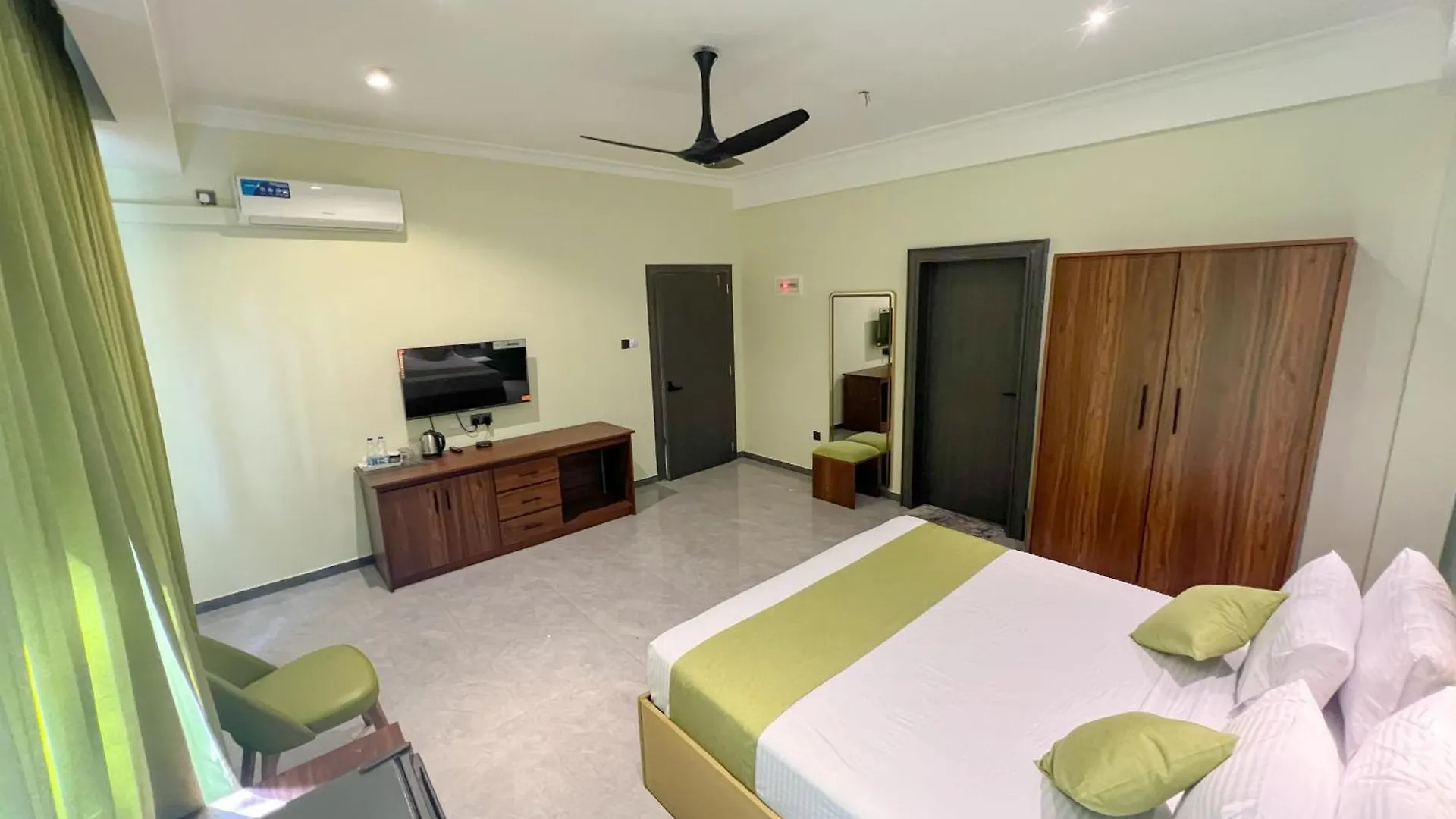 Ranowell Hotel نيجومبو